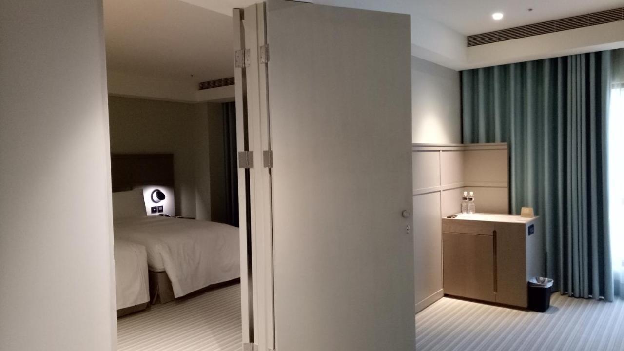 Greet Inn Kaohsiung Bagian luar foto